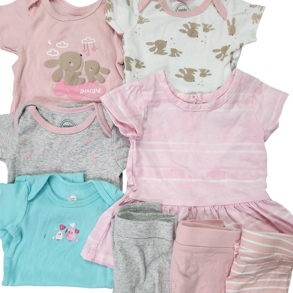 0-3 Month Baby Girl Bodysuit and‎ legging bundle Lot of 8 pieces